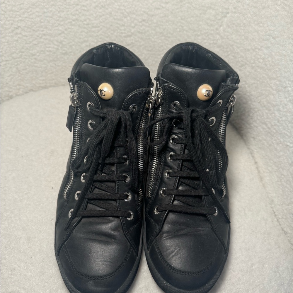 Chanel Black High-Top Sneakers with Zipper Detail 38.5 - Picture 1 of 8